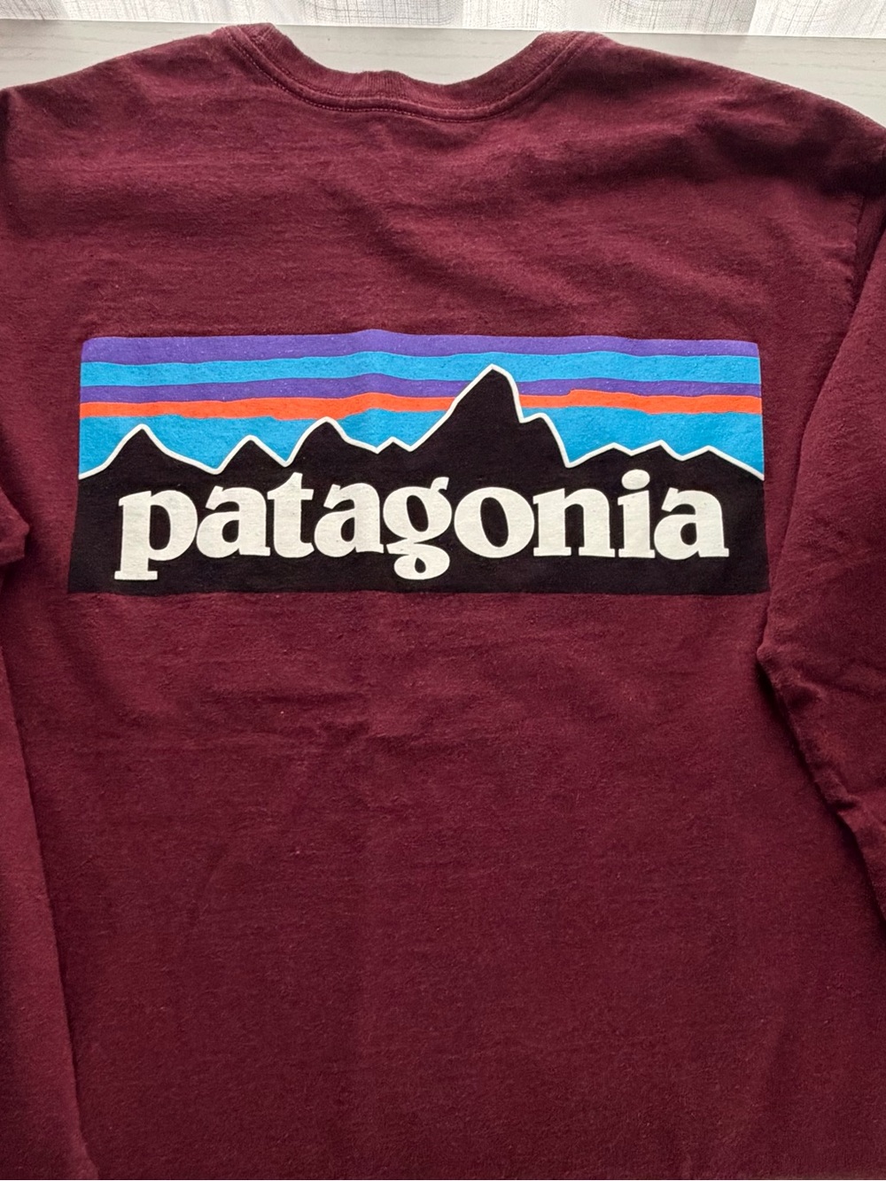 Patagonia Men's Maroon Logo Long Sleeve T-shirt XS